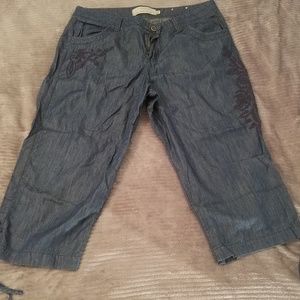 Embroidered jean capris